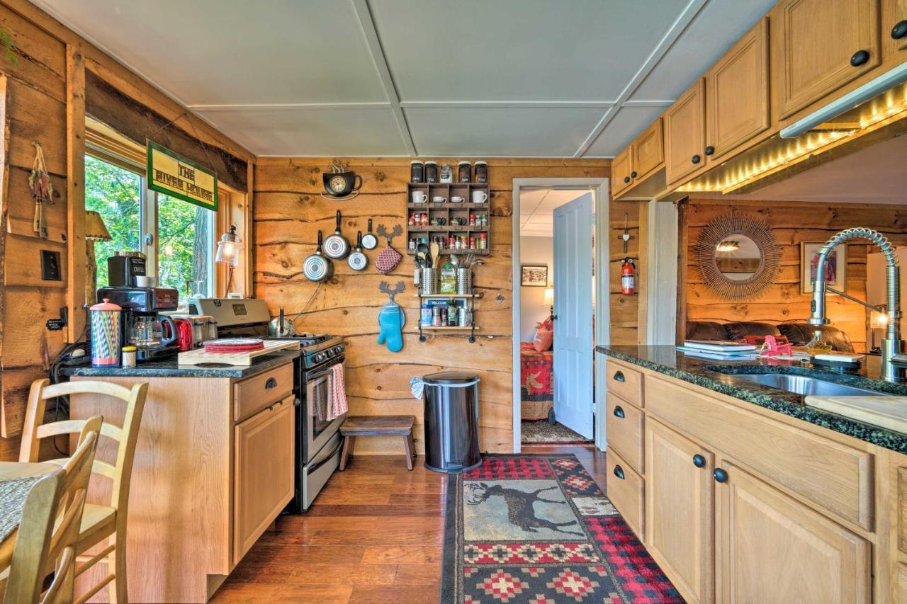 Adirondack Mountains Cottage Near Gore Mountain! Warrensburg Екстериор снимка